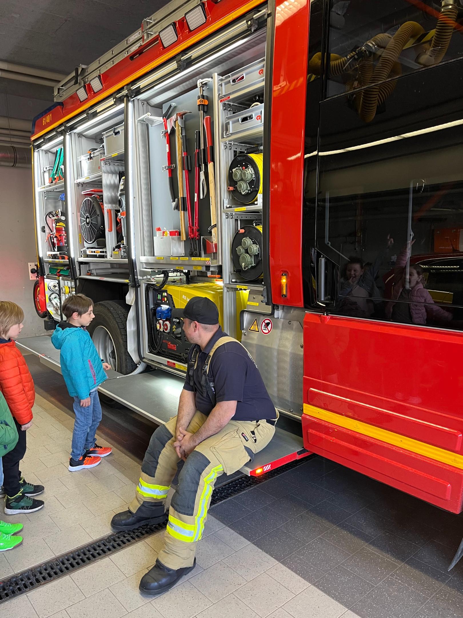 Feuerwehr 2022 - 2 (c) Feuerwehr, Ostern, Veitsbronn, Kita Heilig Geist 2022